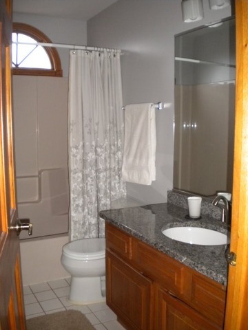2141 Burnham Ct, Algonquin, IL 60102 photo 3