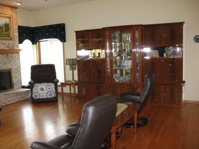 8404 Saint Moritz Dr, Spring Grove, IL 60081 photo 5