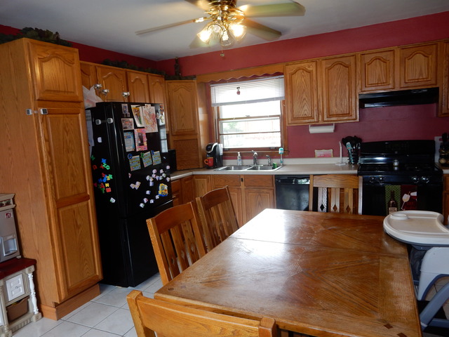 7913 W 82nd Pl, Bridgeview, IL 60455 photo 7