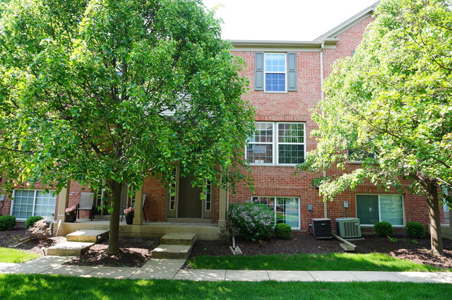 542 Conservatory Ln, Aurora, IL 60502 photo 1