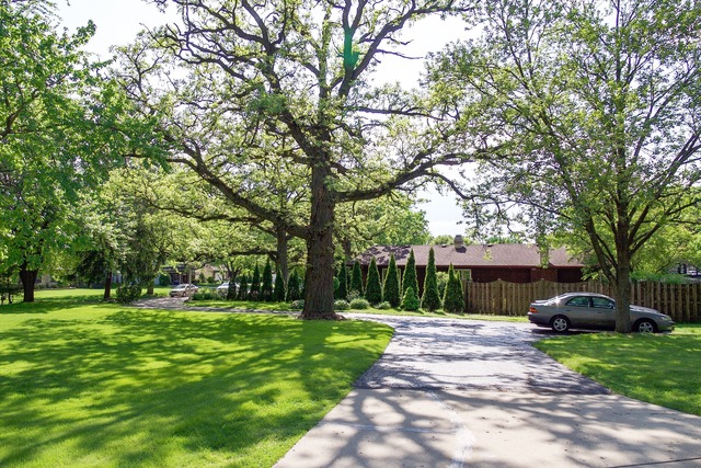 14 Greenridge Rd, Elgin, IL 60120 photo 2