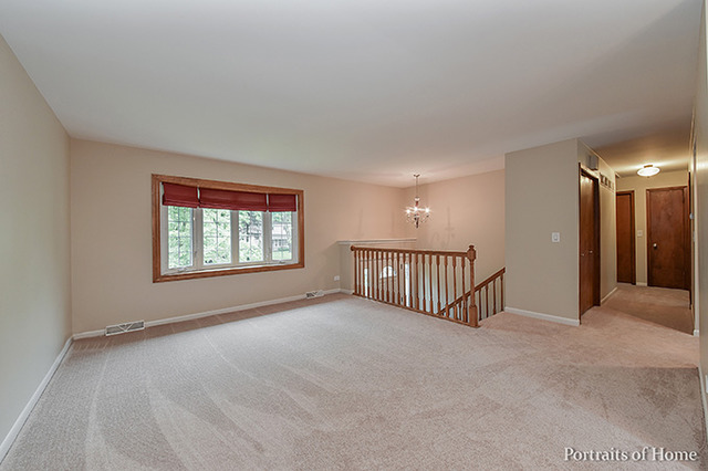 1207 E Lowden Ave, Wheaton, IL 60189 photo 2