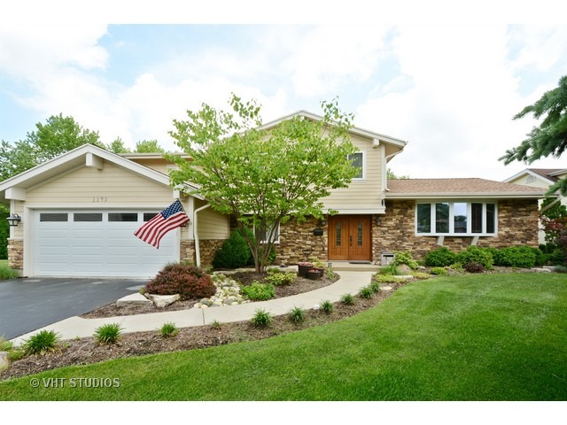 1145 Concord Ln, Hoffman Estates, IL 60192 photo 1