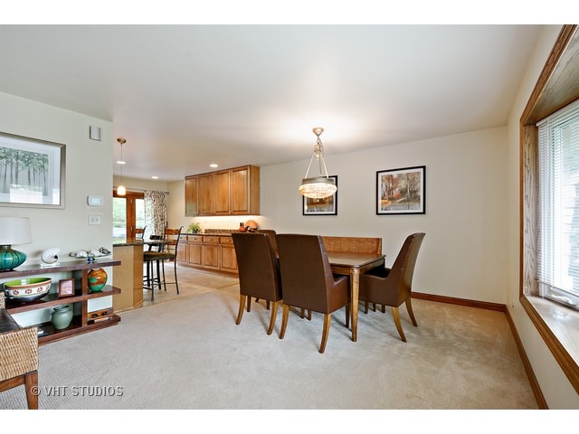 1145 Concord Ln, Hoffman Estates, IL 60192 photo 7
