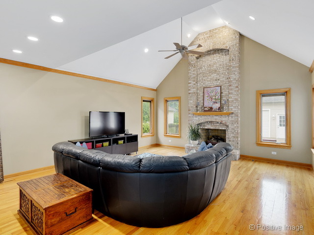 435 S Oak St, Itasca, IL 60143 photo 8