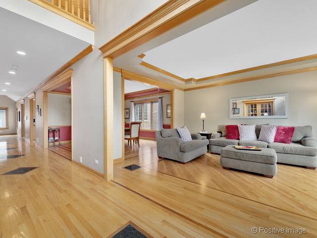 435 S Oak St, Itasca, IL 60143 photo 6