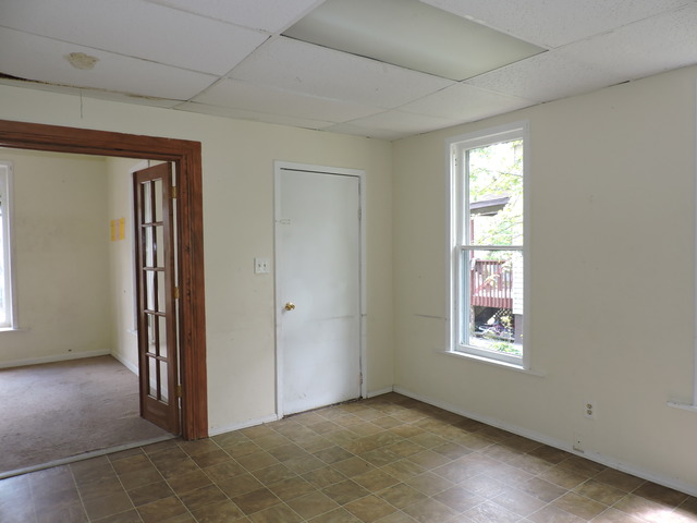 34 Lynch St, Elgin, IL 60123 photo 5
