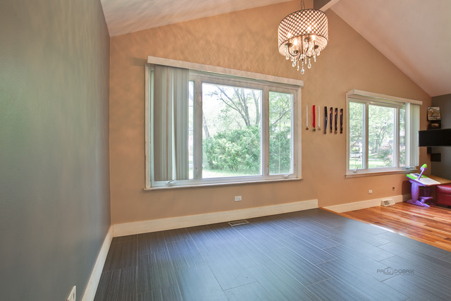 1923 E Pawnee Ln, Mount Prospect, IL 60056 photo 7