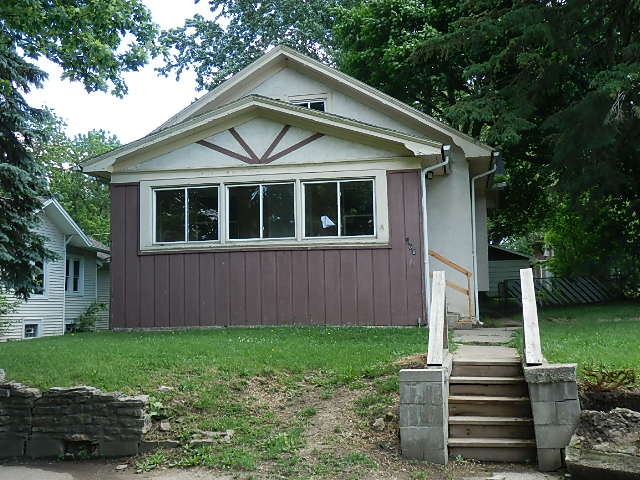 368 S Elm Ave, Kankakee, IL 60901 photo 2