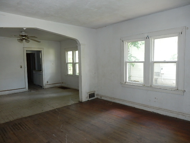 368 S Elm Ave, Kankakee, IL 60901 photo 8