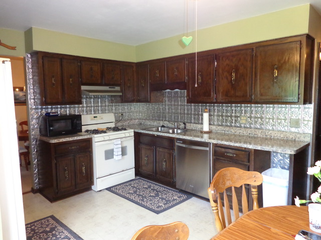 18426 Maple St, Lansing, IL 60438 photo 5