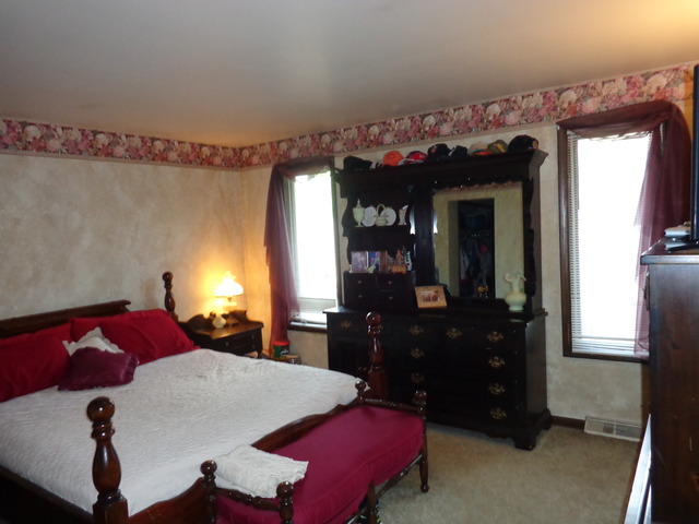 18426 Maple St, Lansing, IL 60438 photo 10