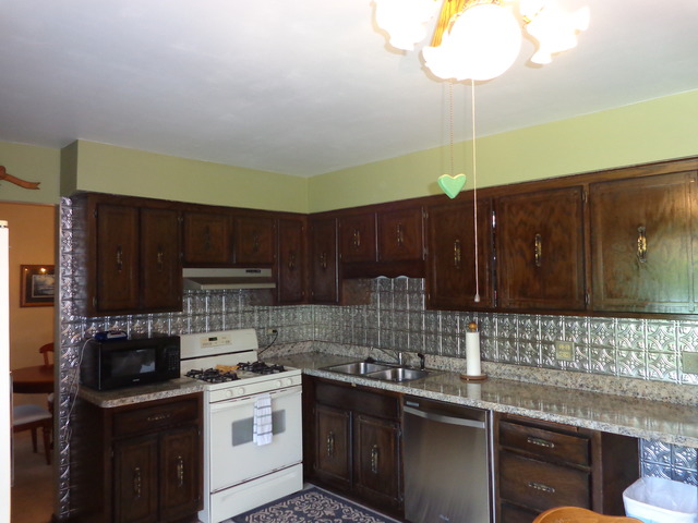 18426 Maple St, Lansing, IL 60438 photo 6