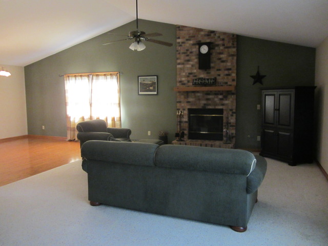 5 Kees Ln, Plano, IL 60545 photo 5