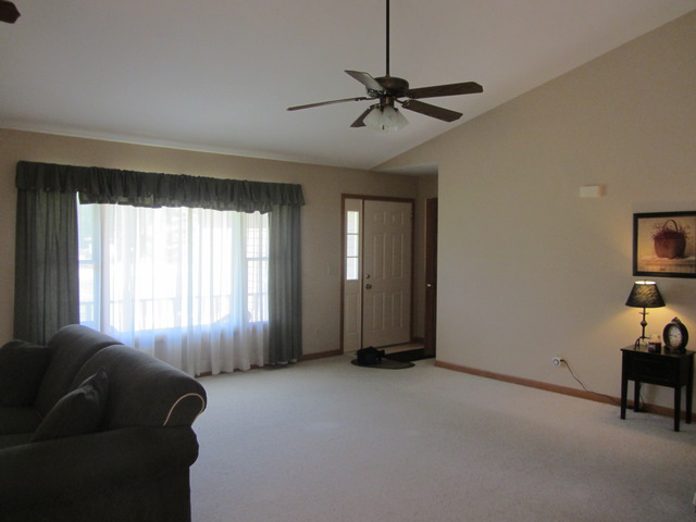 5 Kees Ln, Plano, IL 60545 photo 7