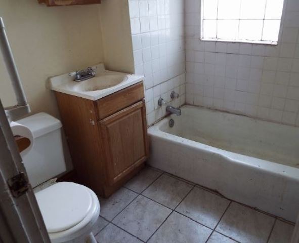 111 W 104th St, Chicago, IL 60628 photo 7