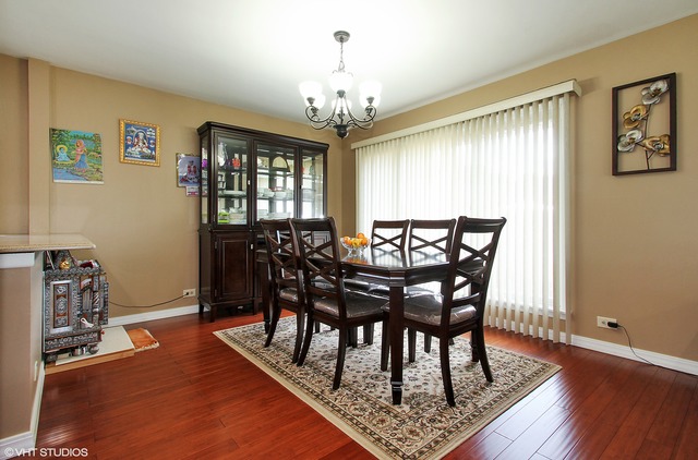 364 Dover Dr, Des Plaines, IL 60018 photo 7