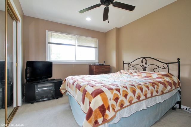 364 Dover Dr, Des Plaines, IL 60018 photo 11