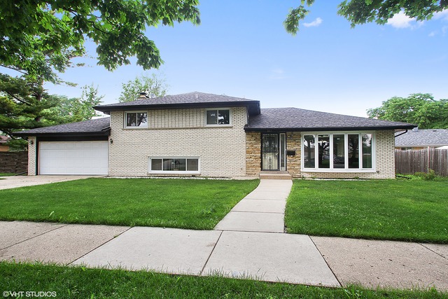 364 Dover Dr, Des Plaines, IL 60018 photo 1