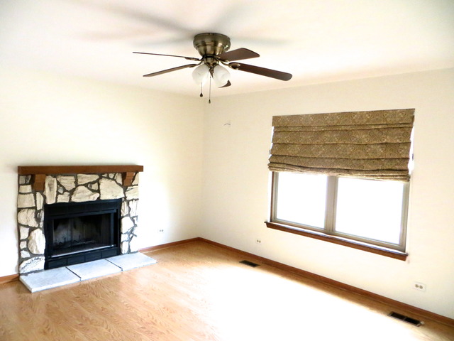 1439 Eliot Trl, Elgin, IL 60120 photo 9