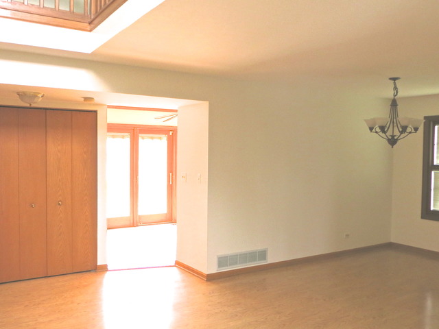 1439 Eliot Trl, Elgin, IL 60120 photo 5