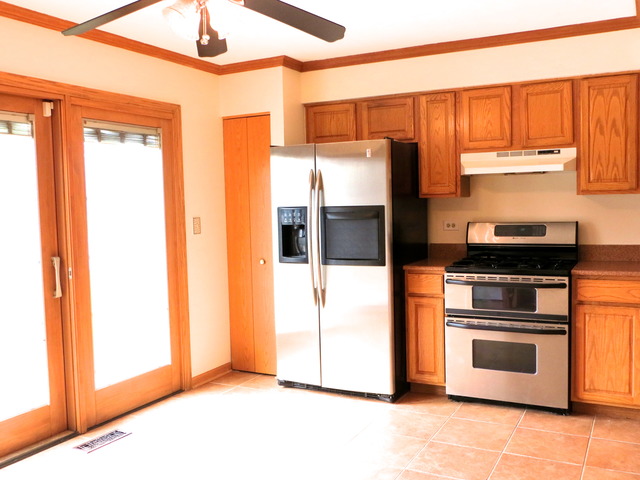1439 Eliot Trl, Elgin, IL 60120 photo 7