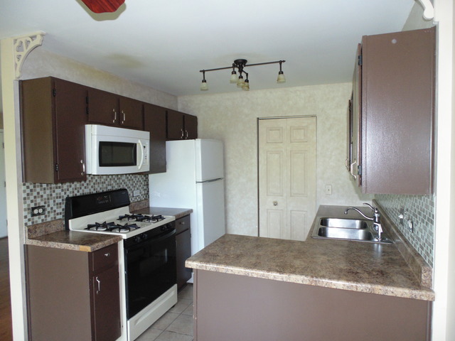 636 Mallard Ct #1C, Bartlett, IL 60103 photo 5