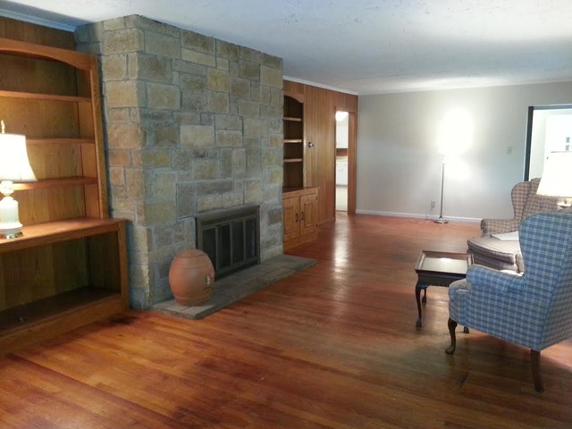 920 Watson St, Aurora, IL 60505 photo 2