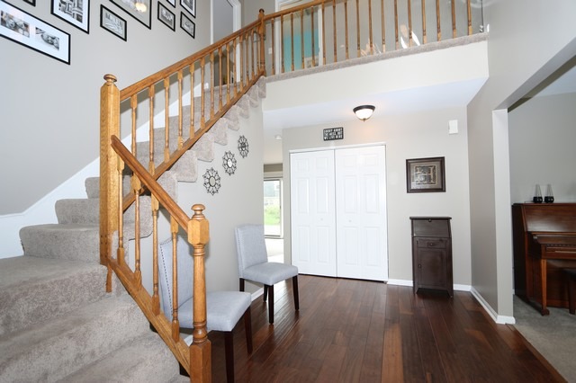 1301 Darlington Ct, Hoffman Estates, IL 60169 photo 4