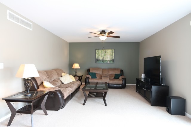 1301 Darlington Ct, Hoffman Estates, IL 60169 photo 13