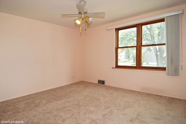 6504 Sinclair Ave, Berwyn, IL 60402 photo 11