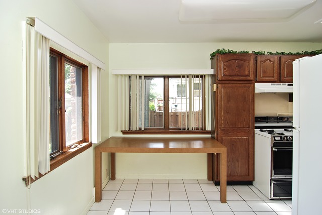 6504 Sinclair Ave, Berwyn, IL 60402 photo 9