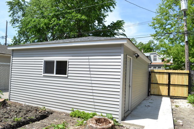 1124 N Leclaire Ave, Chicago, IL 60651 photo 16