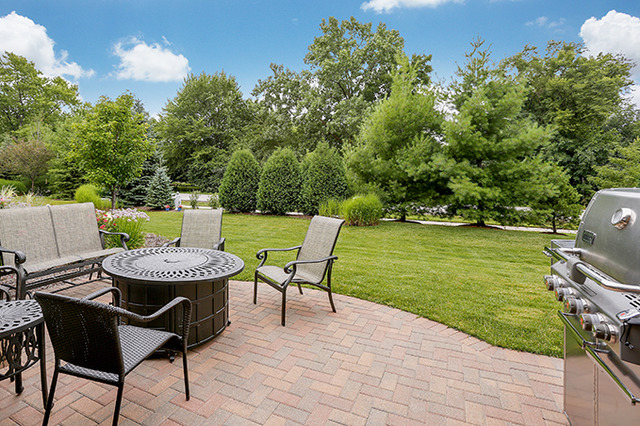 1014 Mackenzie Pl, Wheaton, IL 60187 photo 24