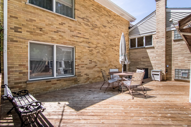 361 Pinehurst Dr, Des Plaines, IL 60016 photo 25