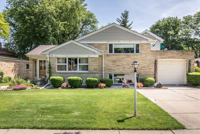 361 Pinehurst Dr, Des Plaines, IL 60016 photo 1