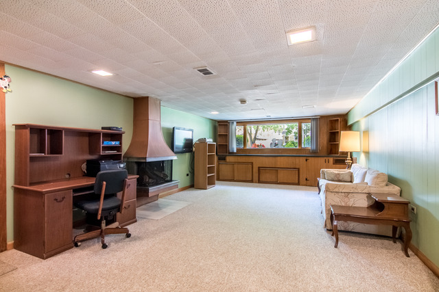 361 Pinehurst Dr, Des Plaines, IL 60016 photo 8