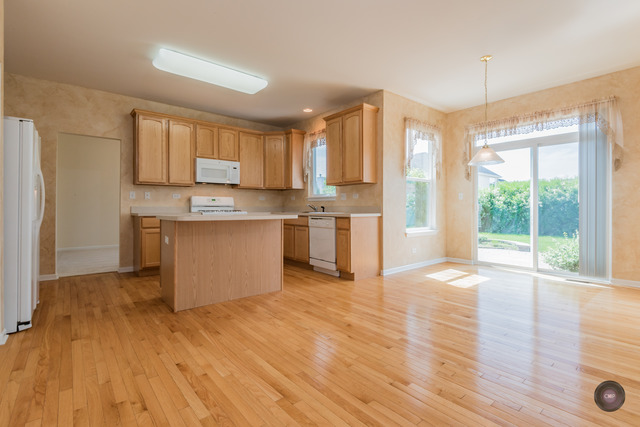 406 Hackney Ln, Oswego, IL 60543 photo 6