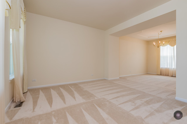 406 Hackney Ln, Oswego, IL 60543 photo 4