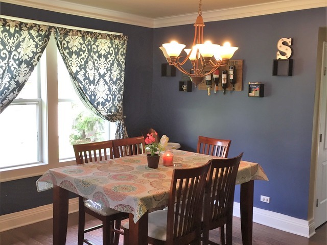 121 Vine St, Elgin, IL 60123 photo 5