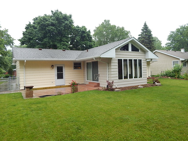 886 Diane Ave, Elgin, IL 60123 photo 22