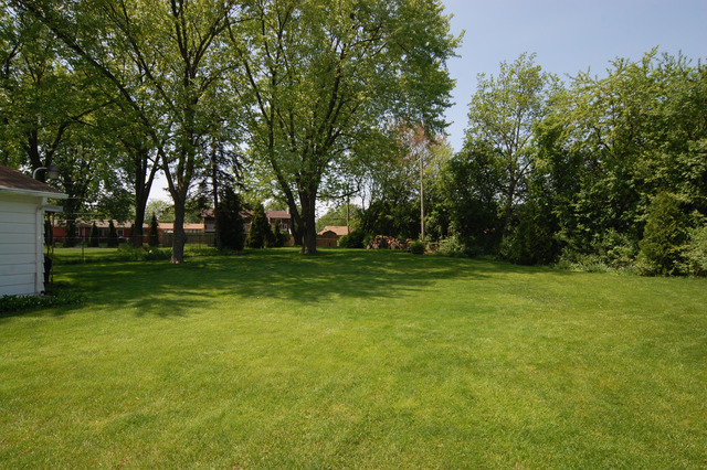 1410 Gentry Rd, Hoffman Estates, IL 60169 photo 19