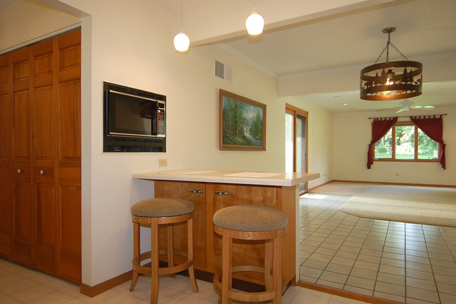 1410 Gentry Rd, Hoffman Estates, IL 60169 photo 8