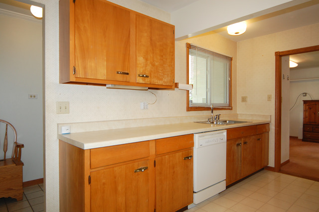 1410 Gentry Rd, Hoffman Estates, IL 60169 photo 7
