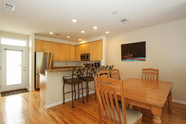 920 E 48th St, Chicago, IL 60615 photo 4