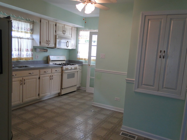 124 E 34th St, Steger, IL 60475 photo 3
