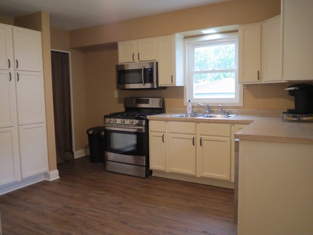 208 Massasoit St, Minooka, IL 60447 photo 9