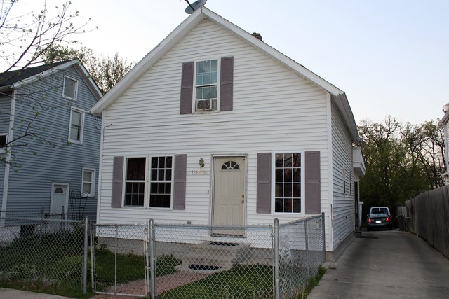 1142 Front St, Aurora, IL 60505 photo 2