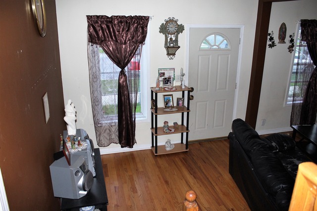 1142 Front St, Aurora, IL 60505 photo 10