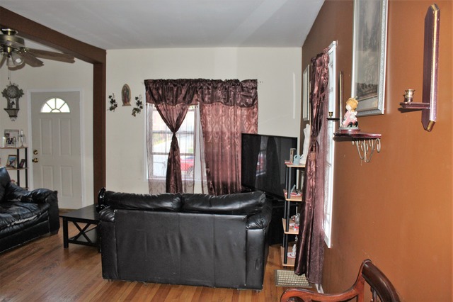 1142 Front St, Aurora, IL 60505 photo 8